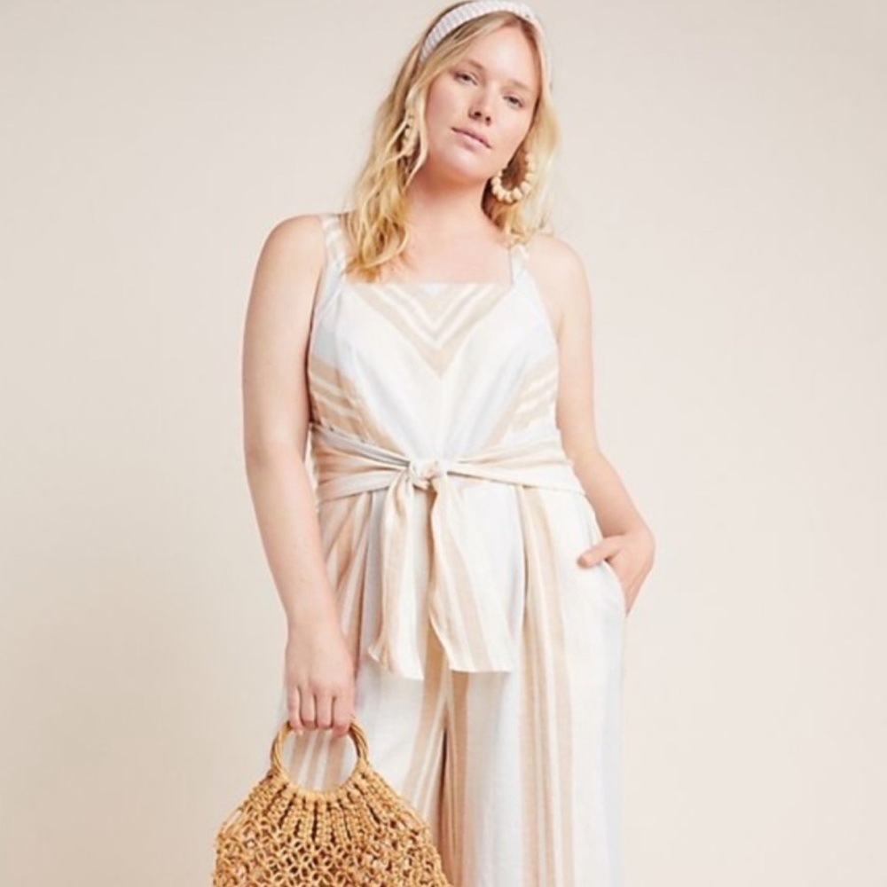 Only worn once to a wedding. Lightweight, perfect mix between dressy & informal